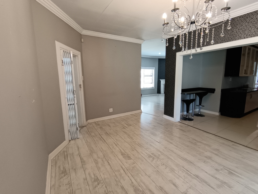 4 Bedroom Property for Sale in Brackendowns Gauteng