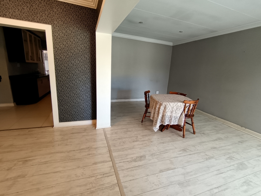 4 Bedroom Property for Sale in Brackendowns Gauteng