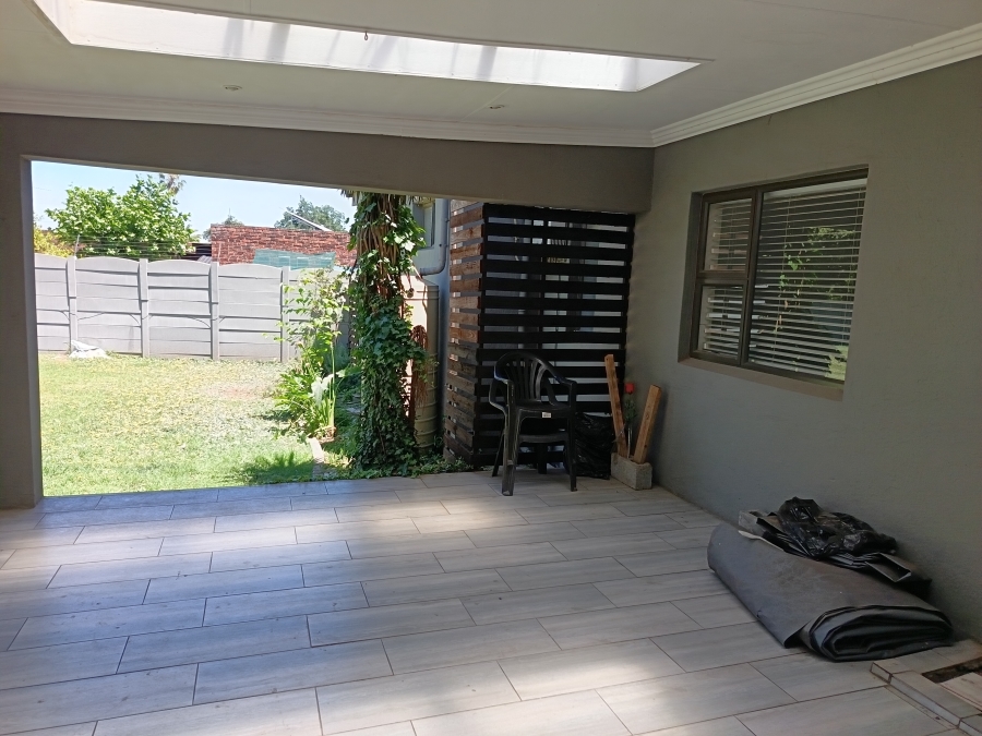 4 Bedroom Property for Sale in Brackendowns Gauteng