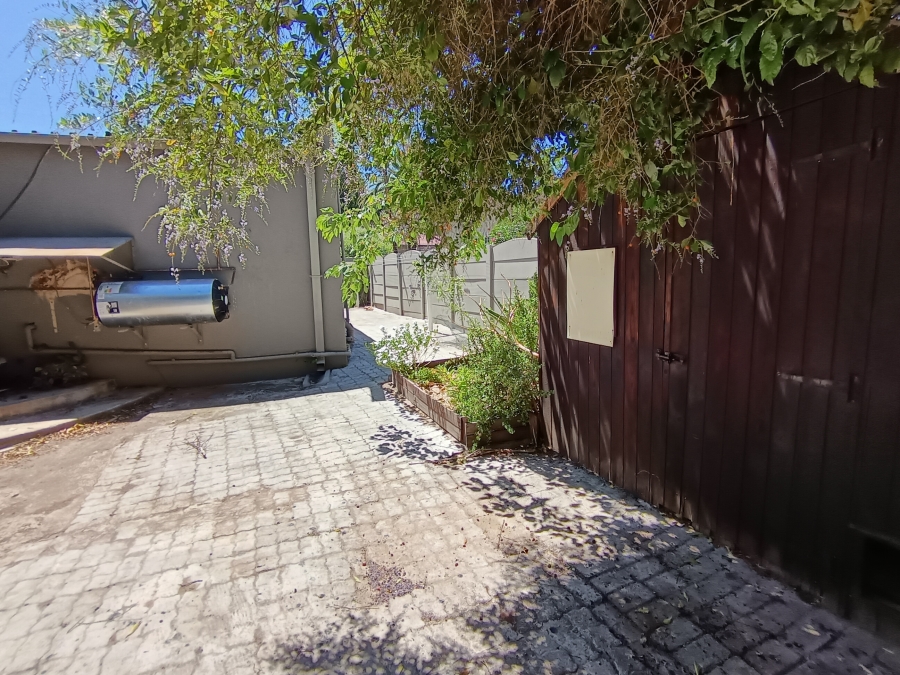 4 Bedroom Property for Sale in Brackendowns Gauteng