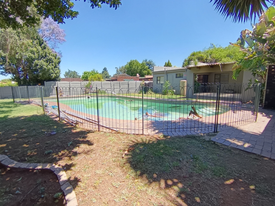 4 Bedroom Property for Sale in Brackendowns Gauteng