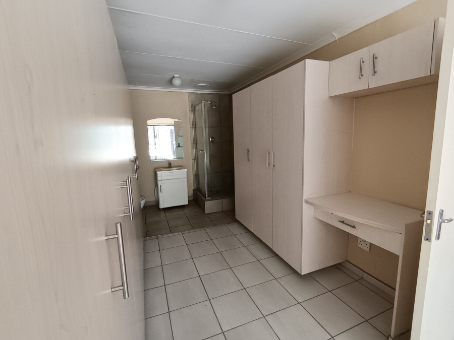 4 Bedroom Property for Sale in Brackendowns Gauteng