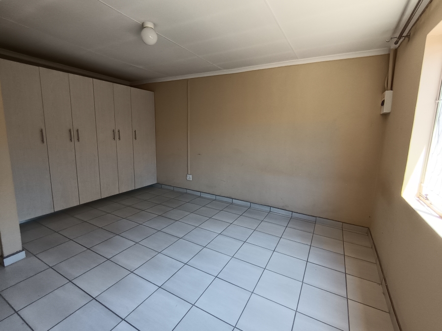 4 Bedroom Property for Sale in Brackendowns Gauteng