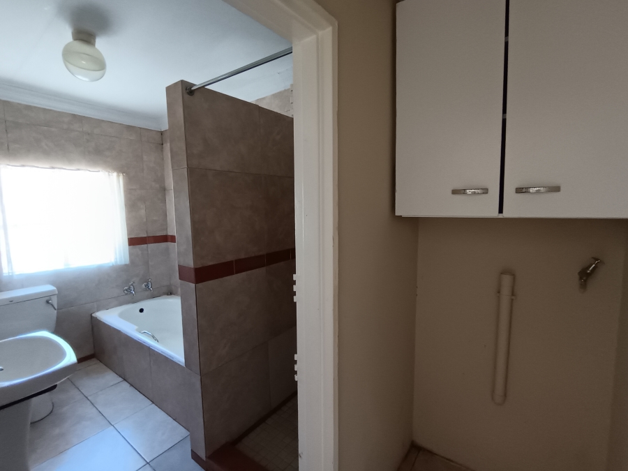 4 Bedroom Property for Sale in Brackendowns Gauteng