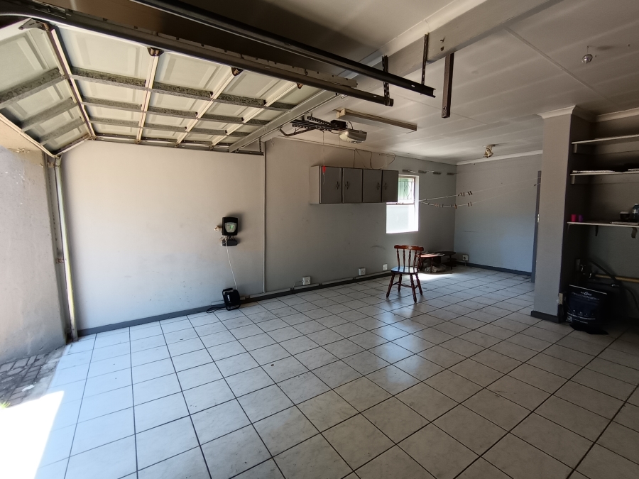 4 Bedroom Property for Sale in Brackendowns Gauteng