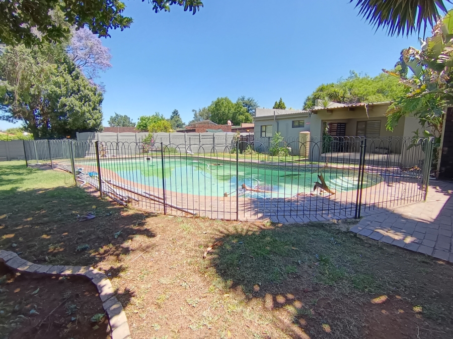 4 Bedroom Property for Sale in Brackendowns Gauteng