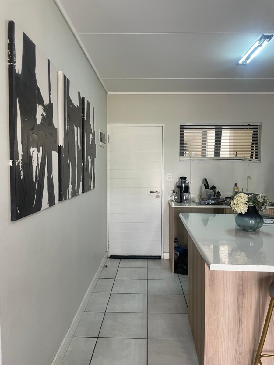 2 Bedroom Property for Sale in Linbro Park Gauteng
