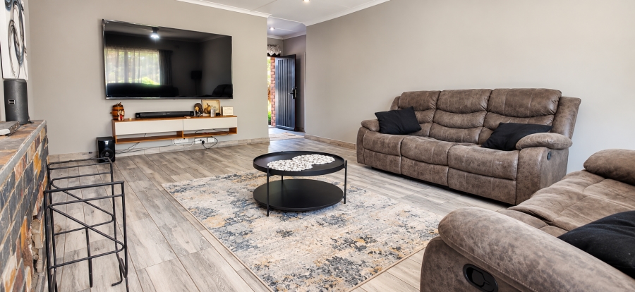 4 Bedroom Property for Sale in Impala Park Gauteng