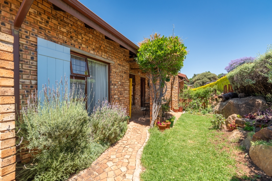 2 Bedroom Property for Sale in North Riding AH Gauteng