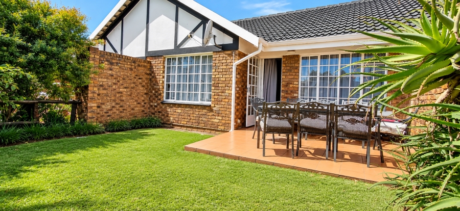 2 Bedroom Property for Sale in Beyers Park Gauteng