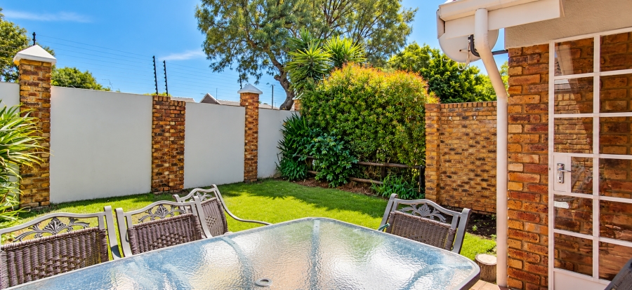 2 Bedroom Property for Sale in Beyers Park Gauteng