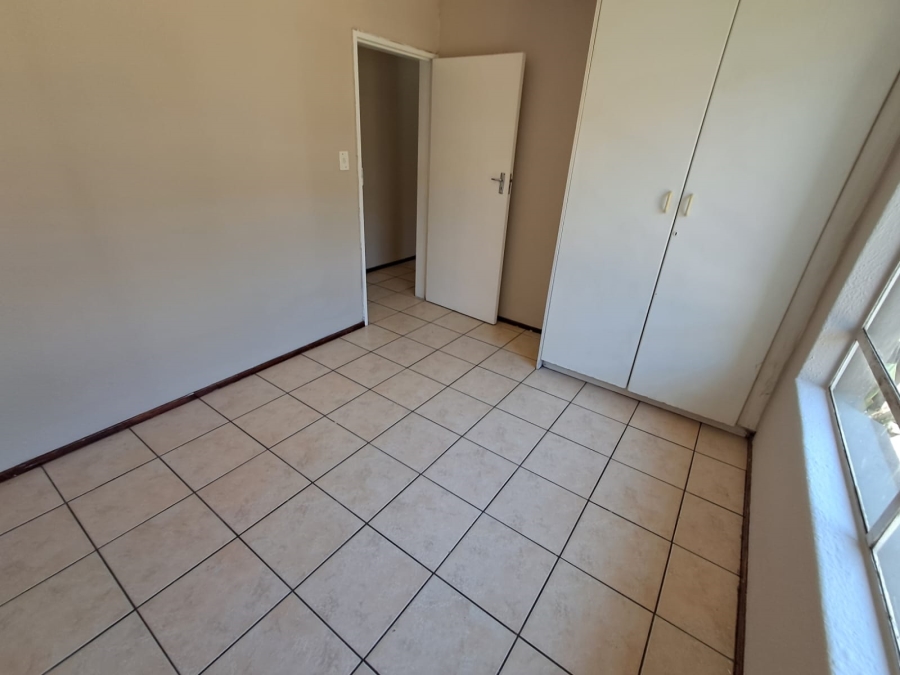 To Let 3 Bedroom Property for Rent in Peacehaven Gauteng