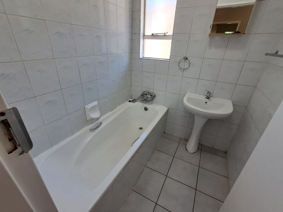 To Let 3 Bedroom Property for Rent in Peacehaven Gauteng