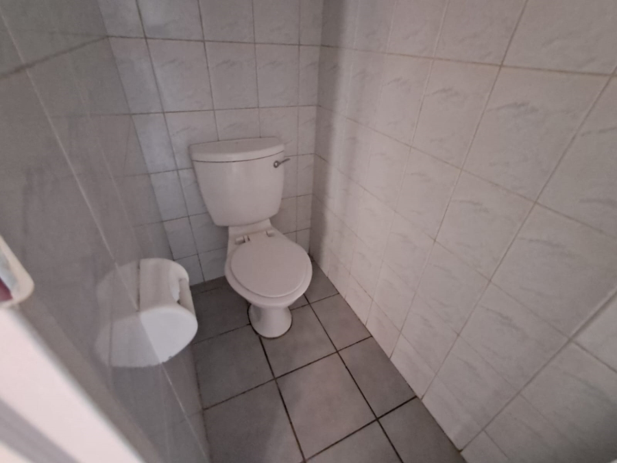 To Let 3 Bedroom Property for Rent in Peacehaven Gauteng
