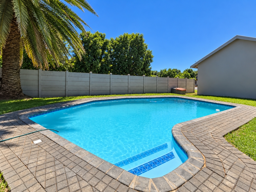 3 Bedroom Property for Sale in Meyerton Central Gauteng