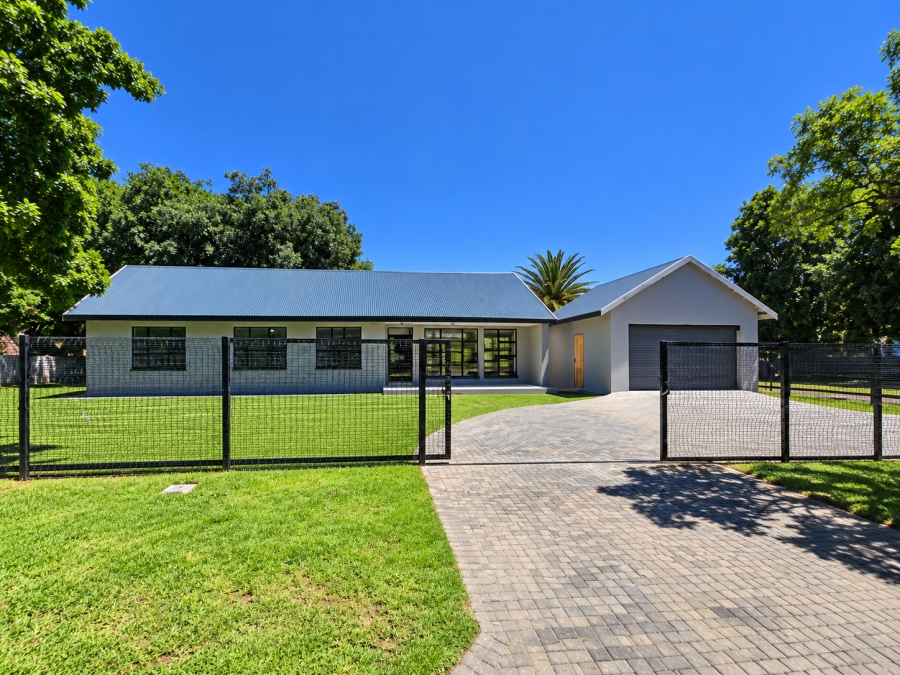 3 Bedroom Property for Sale in Meyerton Central Gauteng