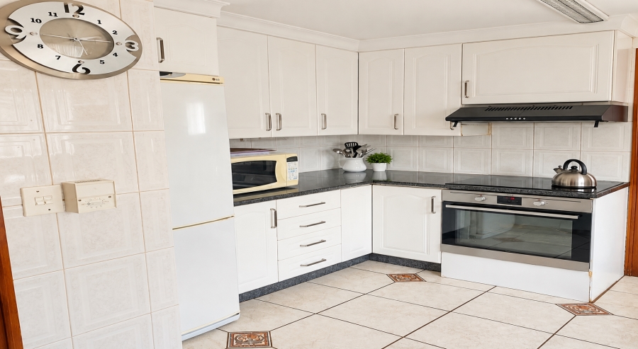 3 Bedroom Property for Sale in Klippoortje Gauteng