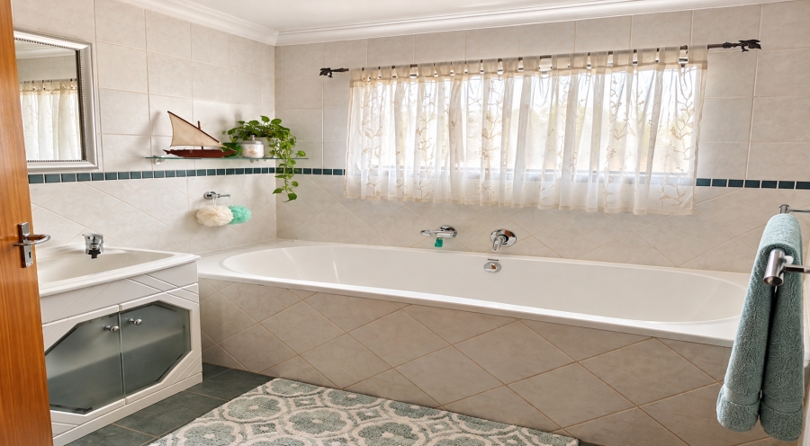 3 Bedroom Property for Sale in Klippoortje Gauteng