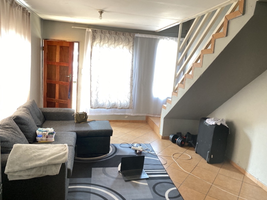 2 Bedroom Property for Sale in Lotus Gardens Gauteng