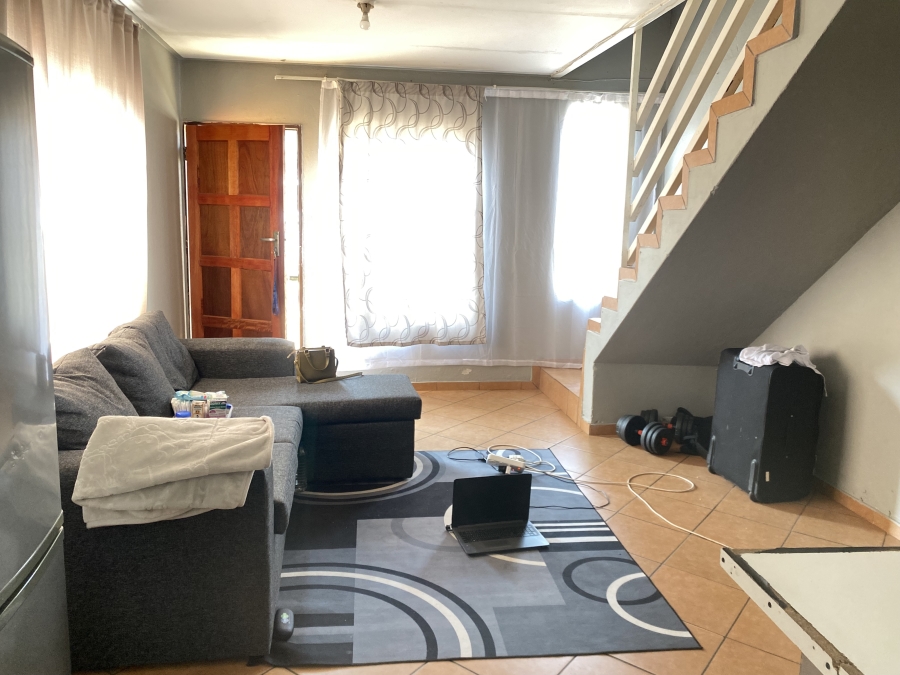 2 Bedroom Property for Sale in Lotus Gardens Gauteng