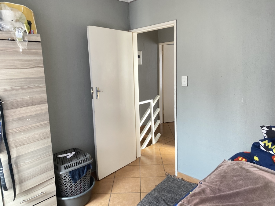 2 Bedroom Property for Sale in Lotus Gardens Gauteng