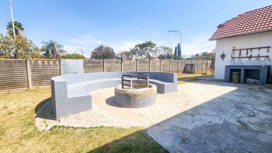 4 Bedroom Property for Sale in Birchleigh Gauteng