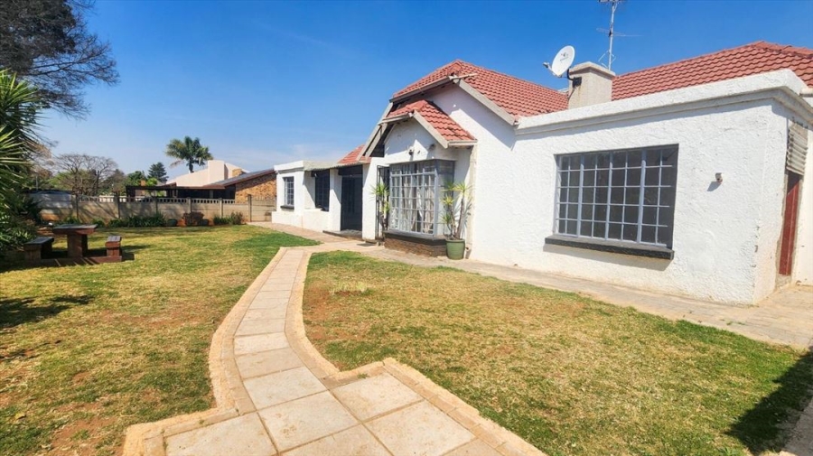 4 Bedroom Property for Sale in Birchleigh Gauteng