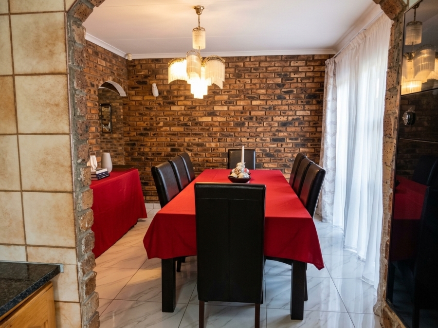 4 Bedroom Property for Sale in Sunward Park Gauteng