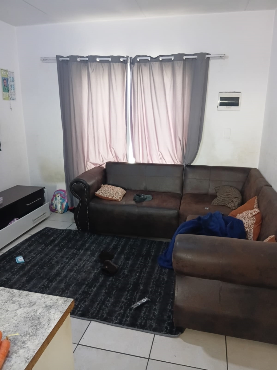 2 Bedroom Property for Sale in Fleurhof Gauteng