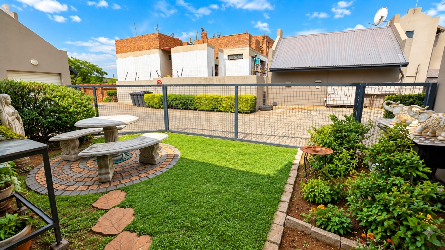 3 Bedroom Property for Sale in Equestria Gauteng