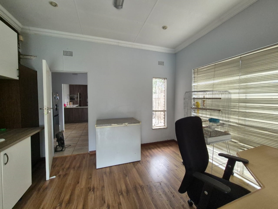 To Let 3 Bedroom Property for Rent in Vanderbijlpark Sw 2 Gauteng
