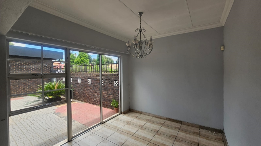 To Let 3 Bedroom Property for Rent in Vanderbijlpark Sw 2 Gauteng