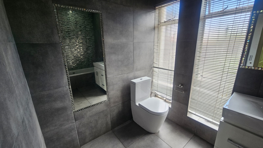 To Let 3 Bedroom Property for Rent in Vanderbijlpark Sw 2 Gauteng