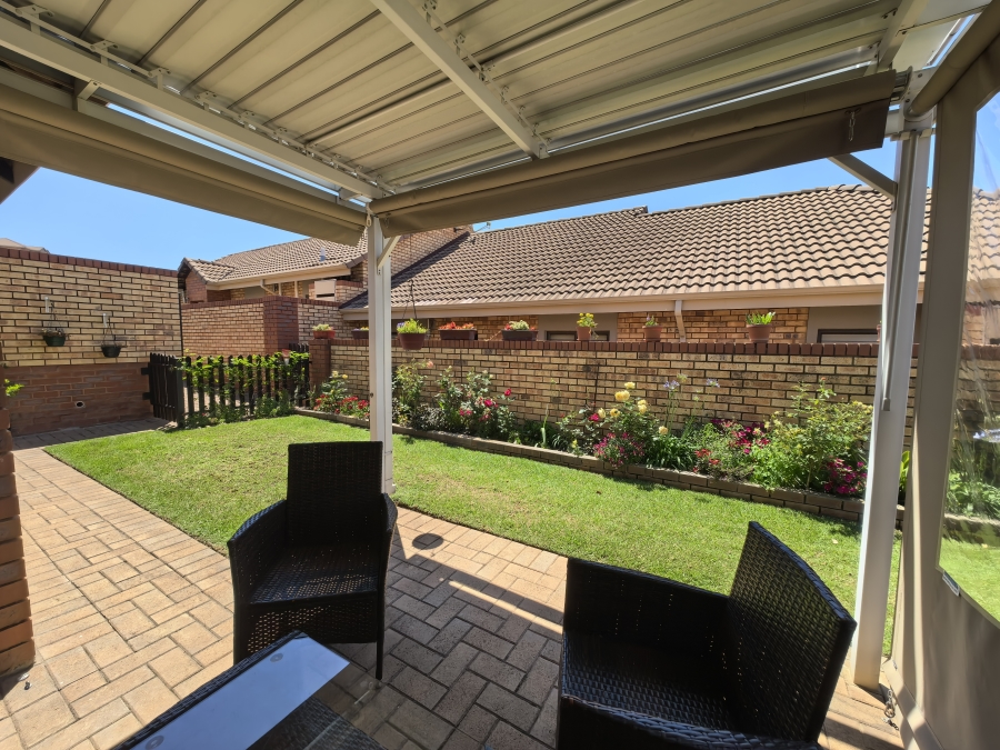 2 Bedroom Property for Sale in Olivedale Gauteng