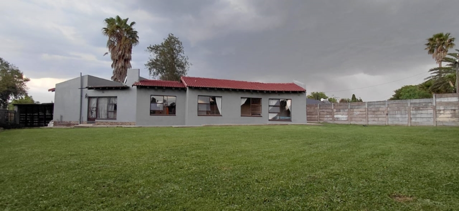 To Let 3 Bedroom Property for Rent in Roodekop Gauteng