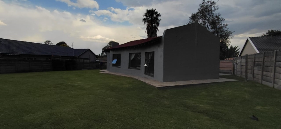 To Let 3 Bedroom Property for Rent in Roodekop Gauteng