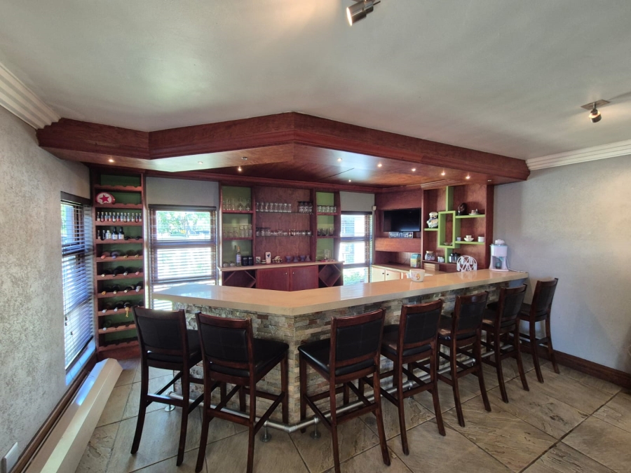 4 Bedroom Property for Sale in Vanderbijlpark SW 5 Gauteng