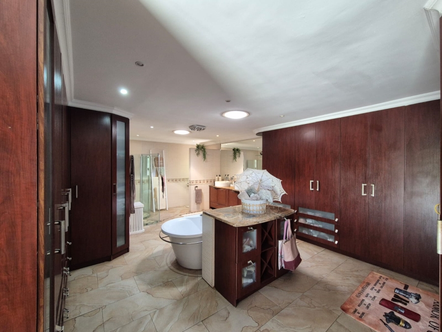4 Bedroom Property for Sale in Vanderbijlpark SW 5 Gauteng