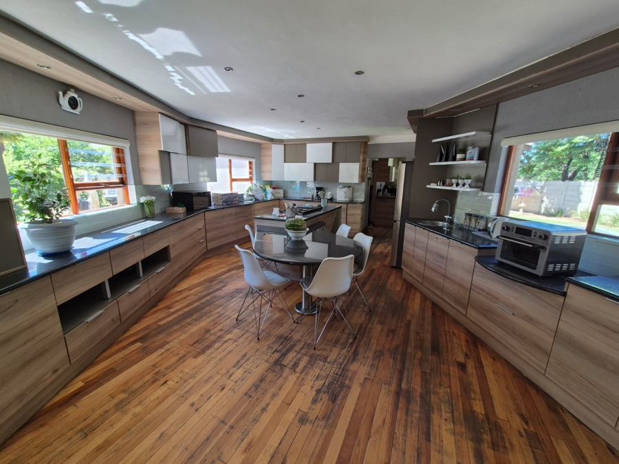 4 Bedroom Property for Sale in Vanderbijlpark SW 5 Gauteng
