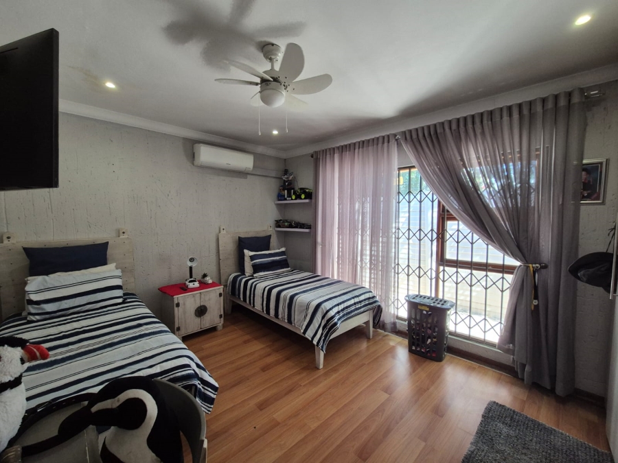 4 Bedroom Property for Sale in Vanderbijlpark SW 5 Gauteng
