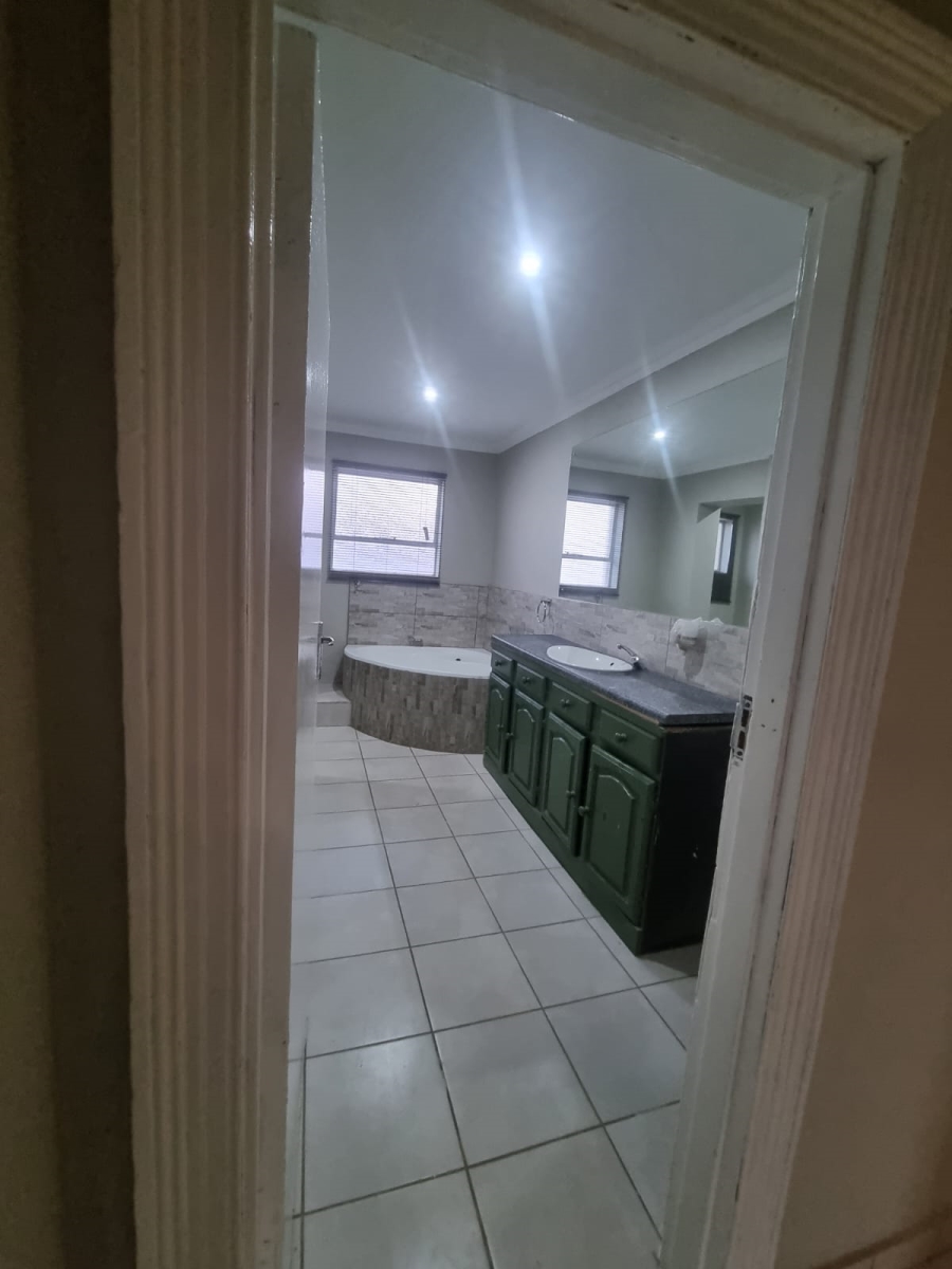 To Let 3 Bedroom Property for Rent in Brakpan Central Gauteng