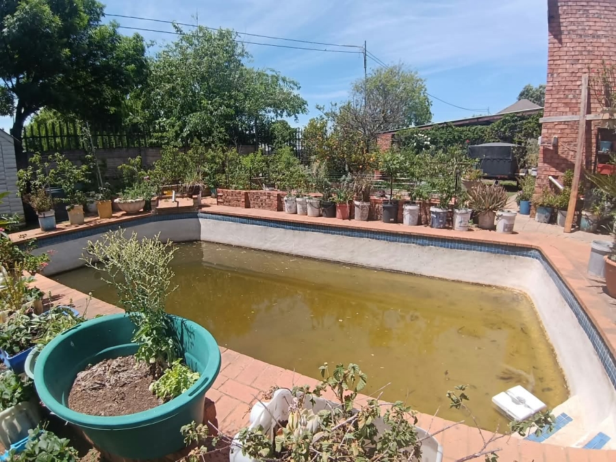 4 Bedroom Property for Sale in Dalview Gauteng