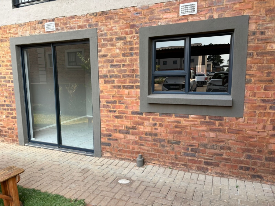 To Let 3 Bedroom Property for Rent in Kenleaf Gauteng