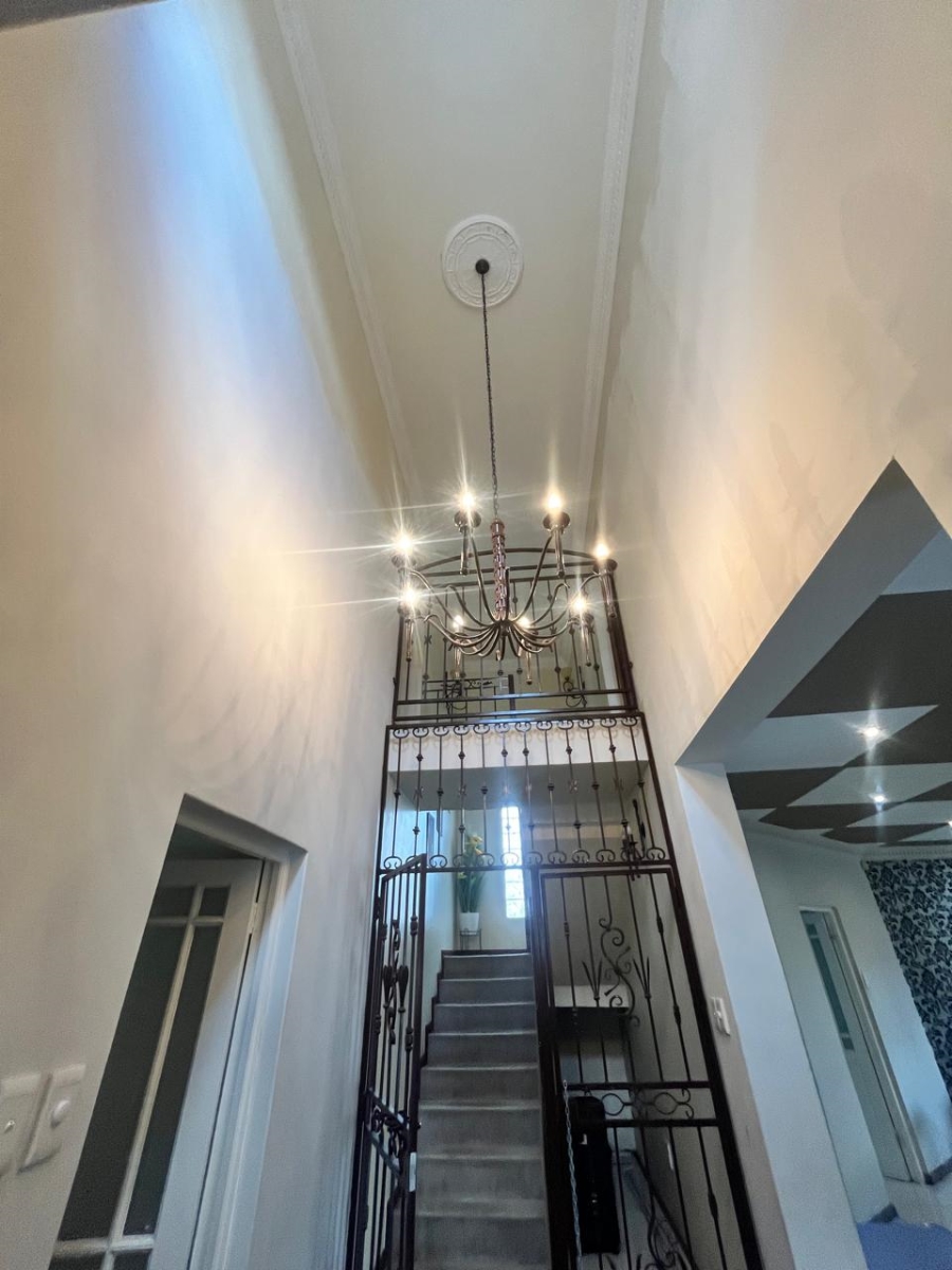 To Let 4 Bedroom Property for Rent in Faerie Glen Gauteng