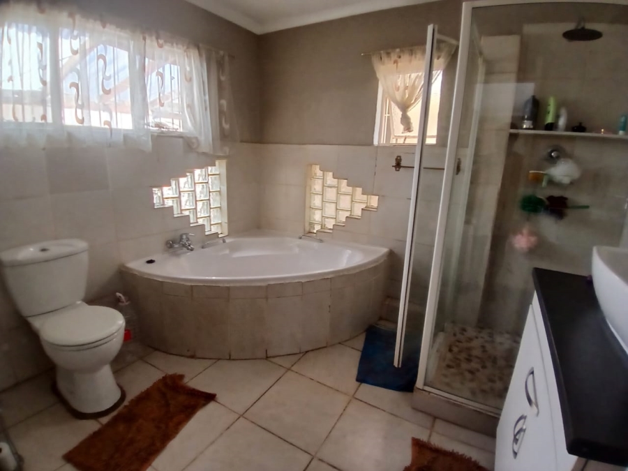 3 Bedroom Property for Sale in Primrose Gauteng