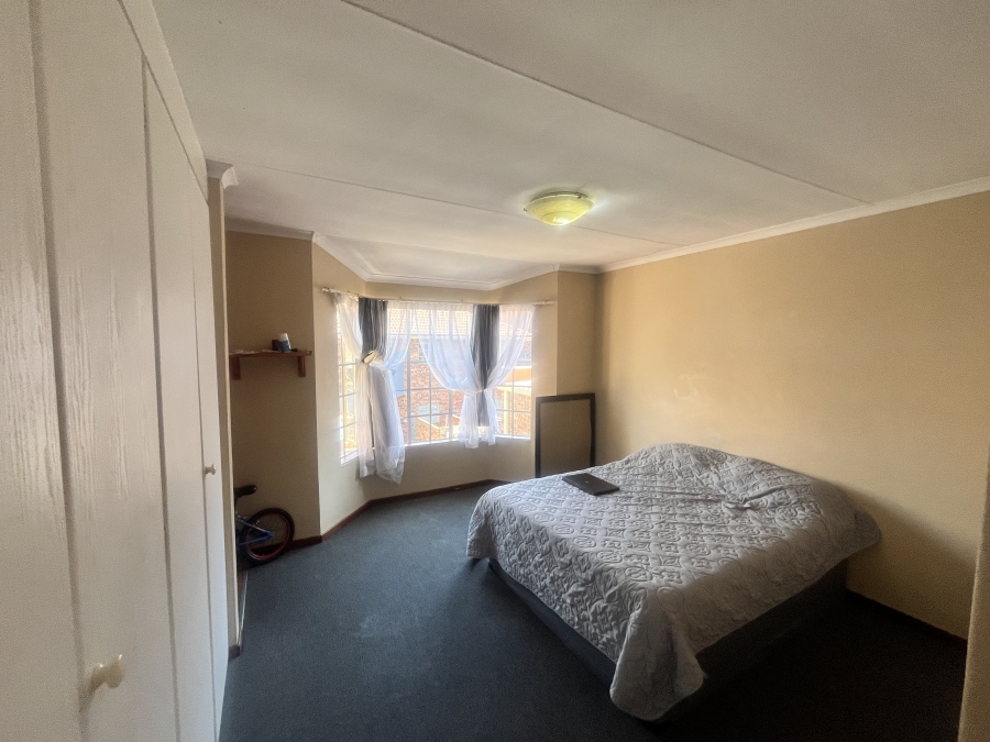 To Let 2 Bedroom Property for Rent in Erasmuskloof Gauteng