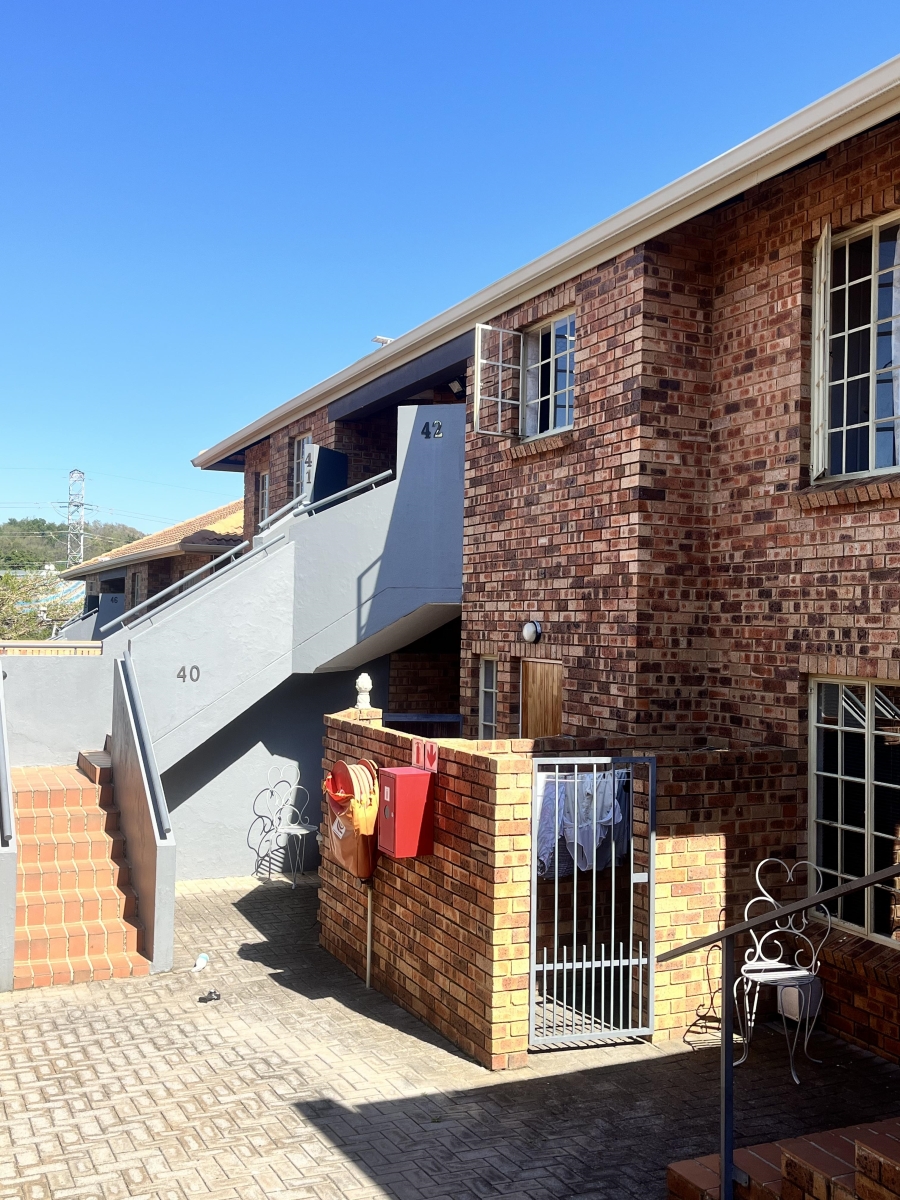 2 Bedroom Property for Sale in Erasmuskloof Gauteng