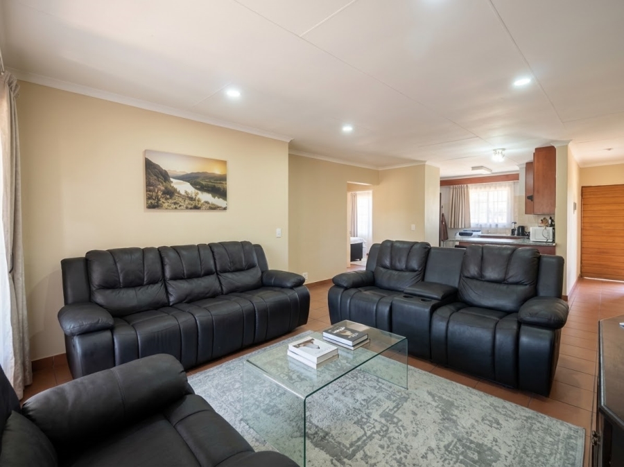 2 Bedroom Property for Sale in Erasmuskloof Gauteng