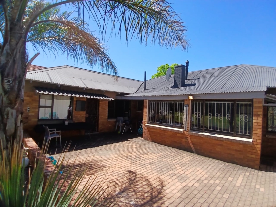 3 Bedroom Property for Sale in Primrose Gauteng