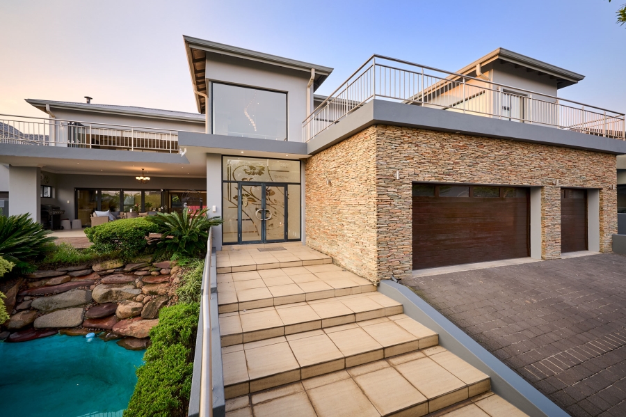 5 Bedroom Property for Sale in Waterfall Country Village Gauteng